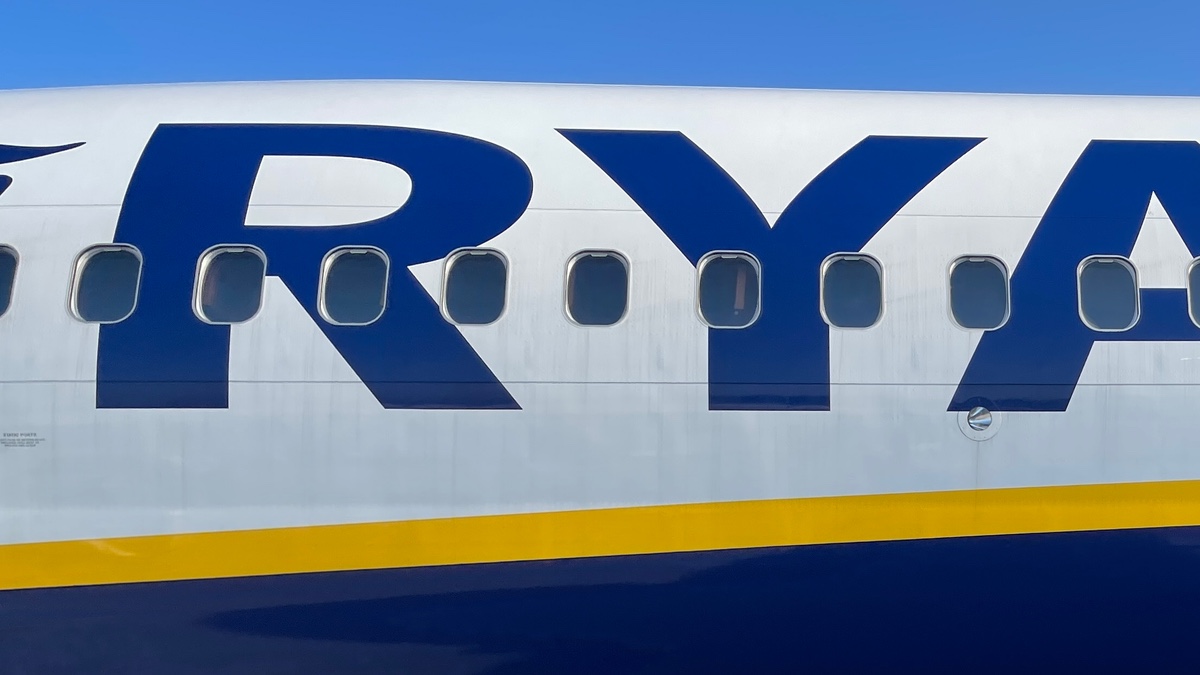 Топ 10 на най-евтините полети на Ryanair от София